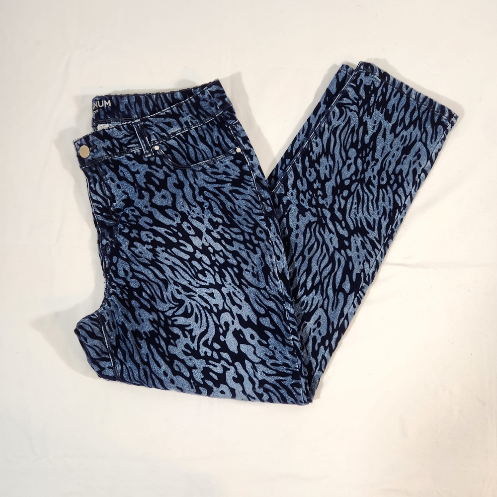 Chico's Platinum Jegging Jean Pants Velvet Flocked Cheetah  Print Size 2…